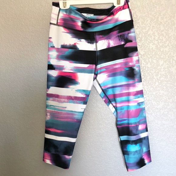 PERFORMANCE LEGGINGS - Picture 2 of 8